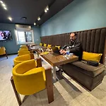 Royal Garden Hotel & Restaurant